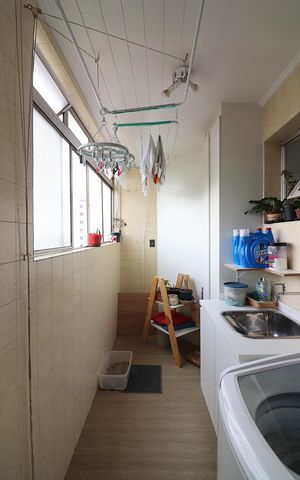 Apartamento à venda com 104m², 3 quartos e 1 vagaÁrea de Serviço