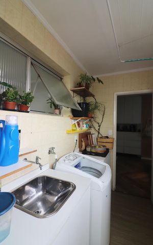 Apartamento à venda com 104m², 3 quartos e 1 vagaÁrea de Serviço