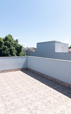 Casa para alugar com 341m², 3 quartos e 8 vagasTerraço