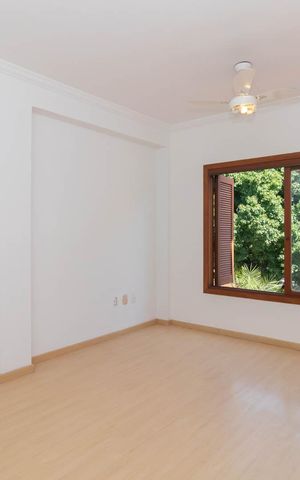 Casa para alugar com 341m², 3 quartos e 8 vagasSuíte
