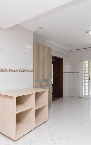 Casa para alugar com 341m², 3 quartos e 8 vagasCozinha