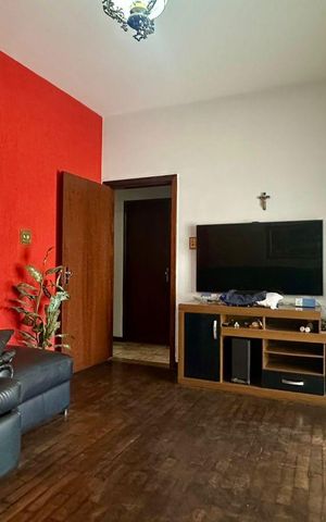 Casa à venda com 527m², 6 quartos e 3 vagas Casa à venda com 527m², 6 quartos e 3 vagasSala