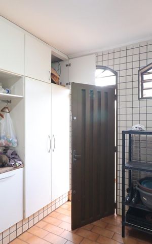 Casa para alugar com 560m², 7 quartos e 8 vagas Casa para alugar com 560m², 7 quartos e 8 vagasÁrea de serviço 2