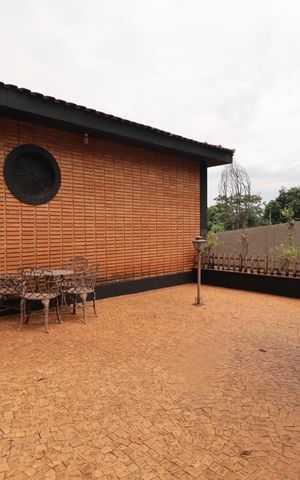 Casa para alugar com 560m², 7 quartos e 8 vagas Casa para alugar com 560m², 7 quartos e 8 vagasGaragem