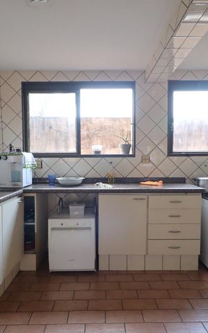 Casa para alugar com 560m², 7 quartos e 8 vagas Casa para alugar com 560m², 7 quartos e 8 vagasCozinha 2
