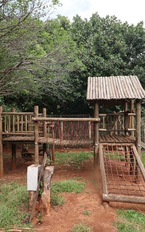 Casa para alugar com 560m², 7 quartos e 8 vagas Casa para alugar com 560m², 7 quartos e 8 vagasPlayground