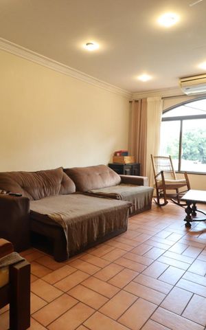 Casa para alugar com 560m², 7 quartos e 8 vagas Casa para alugar com 560m², 7 quartos e 8 vagasSala