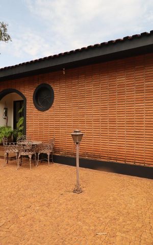 Casa para alugar com 560m², 7 quartos e 8 vagas Casa para alugar com 560m², 7 quartos e 8 vagasGaragem