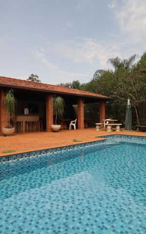 Casa para alugar com 560m², 7 quartos e 8 vagas Casa para alugar com 560m², 7 quartos e 8 vagasÁrea comum - Piscina