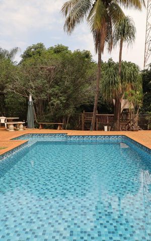 Casa para alugar com 560m², 7 quartos e 8 vagas Casa para alugar com 560m², 7 quartos e 8 vagasÁrea comum - Piscina