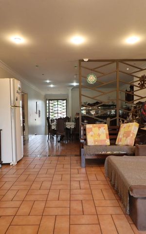 Casa para alugar com 560m², 7 quartos e 8 vagas Casa para alugar com 560m², 7 quartos e 8 vagasSala