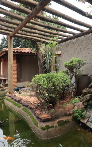 Casa para alugar com 560m², 7 quartos e 8 vagas Casa para alugar com 560m², 7 quartos e 8 vagasLago