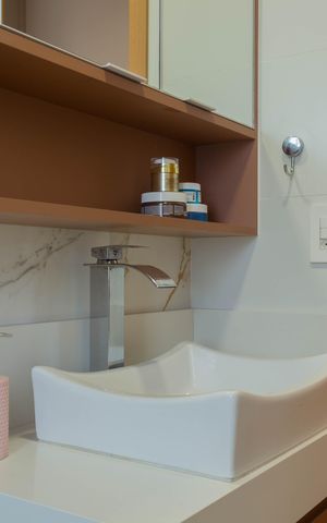 Apartamento à venda com 128m², 3 quartos e 3 vagas Apartamento à venda com 128m², 3 quartos e 3 vagasBanheiro da Suíte 1