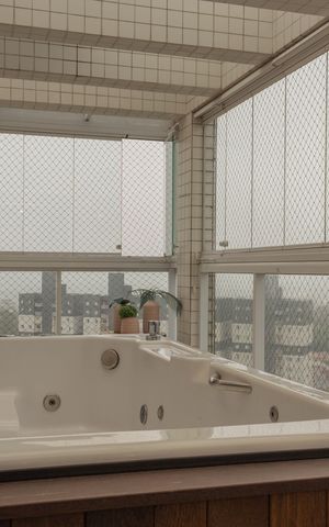 Apartamento à venda com 128m², 3 quartos e 3 vagas Apartamento à venda com 128m², 3 quartos e 3 vagasVaranda