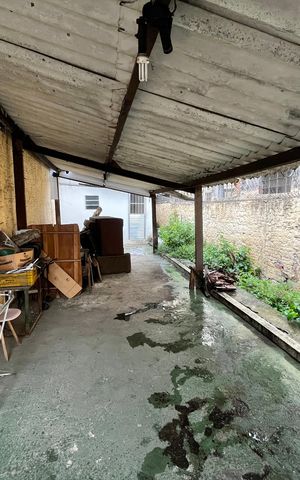 Casa à venda com 250m², 1 quarto e sem vagaQuintal