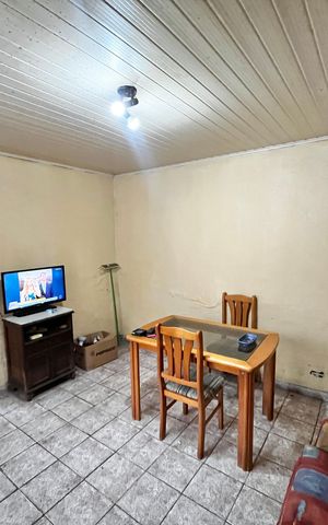 Casa à venda com 250m², 1 quarto e sem vagaSala