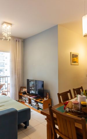 Apartamento à venda com 57m², 2 quartos e 1 vaga Apartamento à venda com 57m², 2 quartos e 1 vagaSala