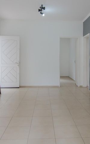 Casa para alugar com 140m², 2 quartos e 2 vagas Casa para alugar com 140m², 2 quartos e 2 vagasSala