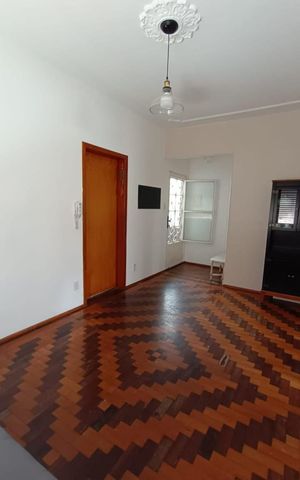 Apartamento à venda com 58m², 2 quartos e sem vaga Apartamento à venda com 58m², 2 quartos e sem vagaSala