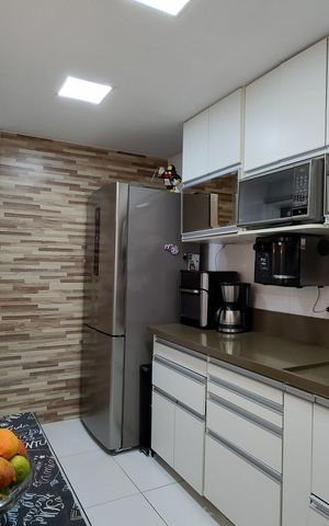 Casa de condomínio para alugar com 200m², 3 quartos e 4 vagas Casa de condomínio para alugar com 200m², 3 quartos e 4 vagasCozinha - Armários