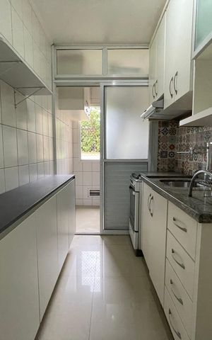Apartamento à venda com 57m², 2 quartos e 2 vagas Apartamento à venda com 57m², 2 quartos e 2 vagasCozinha