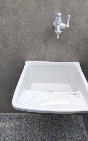 Casa de condomínio para alugar com 45m², 1 quarto e sem vaga Casa de condomínio para alugar com 45m², 1 quarto e sem vagaÁrea de Serviço