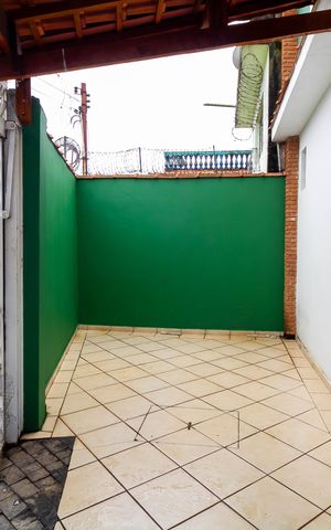 Casa à venda com 195m², 3 quartos e 2 vagas Casa à venda com 195m², 3 quartos e 2 vagasGaragem