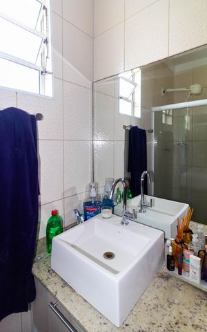 Casa à venda com 195m², 3 quartos e 2 vagas Casa à venda com 195m², 3 quartos e 2 vagasBanheiro da Suíte