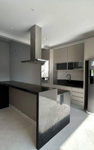 Casa à venda com 179m², 3 quartos e 4 vagas