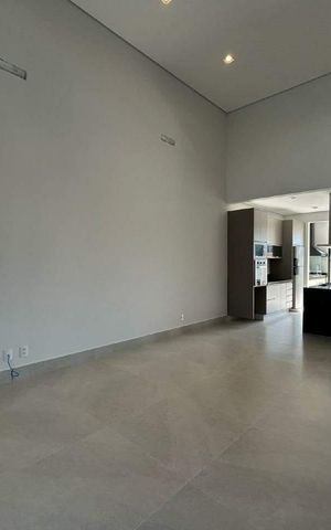 Casa à venda com 179m², 3 quartos e 4 vagas