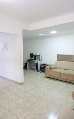 Casa à venda com 279m², 4 quartos e 3 vagasSala