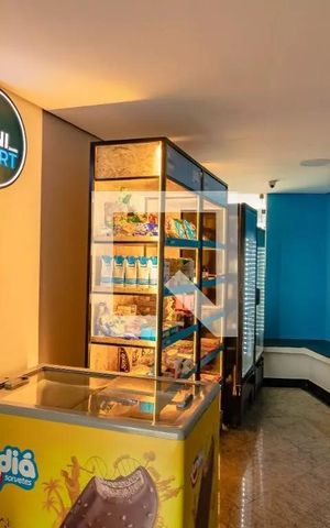 Apartamento à venda com 75m², 3 quartos e 2 vagas Apartamento à venda com 75m², 3 quartos e 2 vagasÁrea comum - Mercado