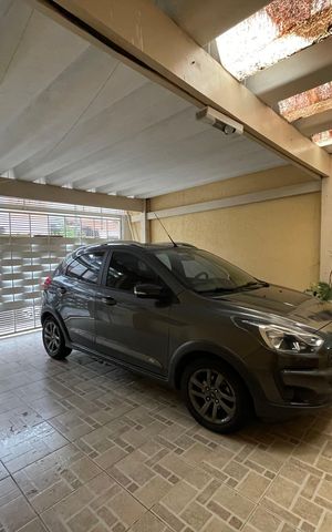 Casa à venda com 165m², 3 quartos e 2 vagas Casa à venda com 165m², 3 quartos e 2 vagasGaragem