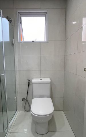 Casa à venda com 165m², 3 quartos e 2 vagas Casa à venda com 165m², 3 quartos e 2 vagasBanheiro do Quarto 1