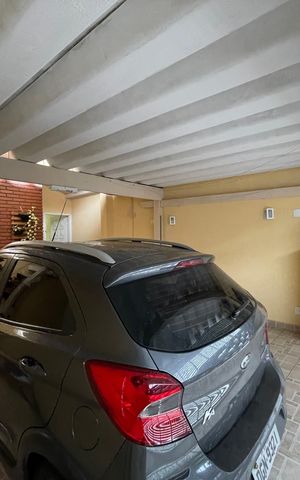 Casa à venda com 165m², 3 quartos e 2 vagas Casa à venda com 165m², 3 quartos e 2 vagasGaragem