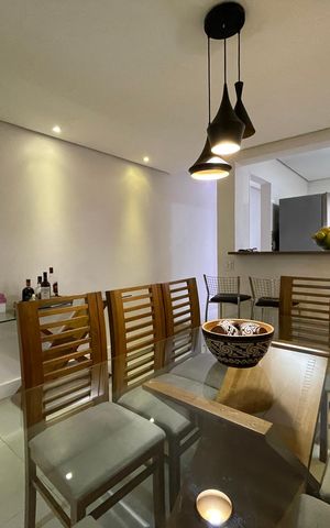 Casa à venda com 165m², 3 quartos e 2 vagas Casa à venda com 165m², 3 quartos e 2 vagasSala