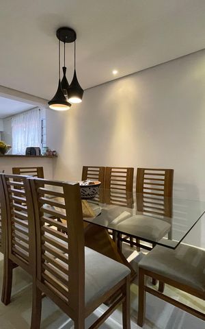 Casa à venda com 165m², 3 quartos e 2 vagas Casa à venda com 165m², 3 quartos e 2 vagasSala