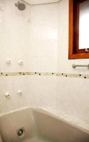 Apartamento à venda com 300m², 4 quartos e 3 vagasBanheiro 2