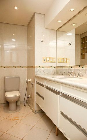 Apartamento à venda com 300m², 4 quartos e 3 vagasBanheiro 2