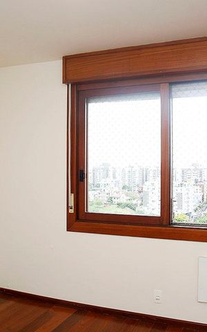 Apartamento à venda com 300m², 4 quartos e 3 vagasQuarto 2