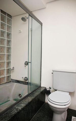Apartamento à venda com 300m², 4 quartos e 3 vagasBanheiro da Suíte