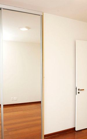 Apartamento à venda com 300m², 4 quartos e 3 vagasQuarto 2