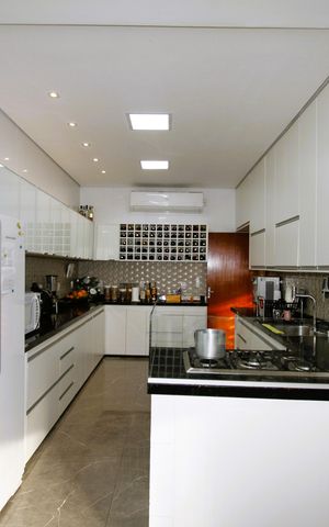 Casa à venda com 150m², 3 quartos e 2 vagasCozinha
