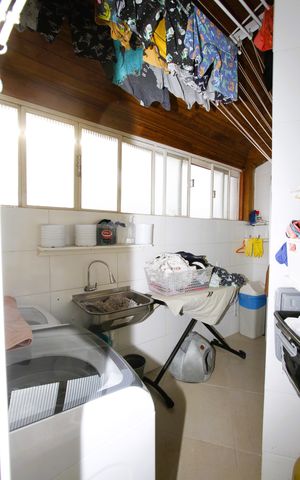 Casa à venda com 150m², 3 quartos e 2 vagasÁrea de Serviço
