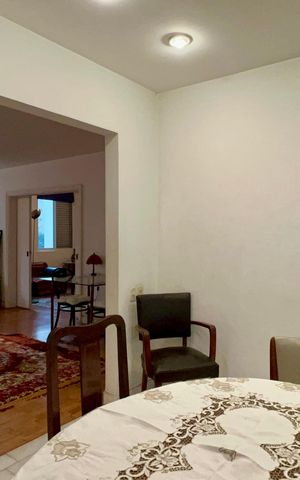 Apartamento à venda com 180m², 3 quartos e 1 vaga Apartamento à venda com 180m², 3 quartos e 1 vagaSala de Jantar