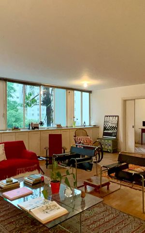 Apartamento à venda com 180m², 3 quartos e 1 vaga Apartamento à venda com 180m², 3 quartos e 1 vagaSala