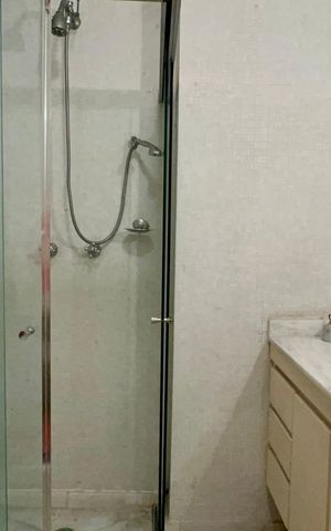 Apartamento à venda com 180m², 3 quartos e 1 vaga Apartamento à venda com 180m², 3 quartos e 1 vagaBanheiro