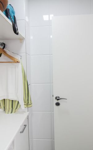 Apartamento à venda com 168m², 4 quartos e 3 vagas Apartamento à venda com 168m², 4 quartos e 3 vagasÁrea de Serviço - Quarto