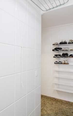 Apartamento à venda com 168m², 4 quartos e 3 vagas Apartamento à venda com 168m², 4 quartos e 3 vagasÁrea de Serviço
