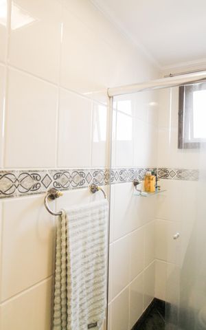 Apartamento à venda com 168m², 4 quartos e 3 vagas Apartamento à venda com 168m², 4 quartos e 3 vagasBanheiro Suíte 2